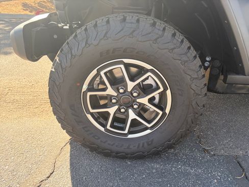 New 2026 Jeep Wrangler Unlimited Rubicon AWD/4WD image 13