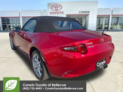 Used 2016 MAZDA MX-5 Miata Sport RWD image 3
