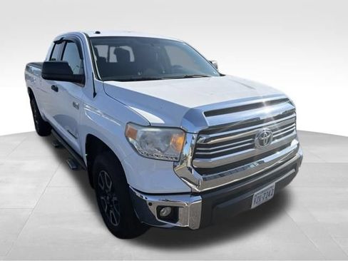 Used 2016 Toyota Tundra SR5 w/ TRD Off Road Package AWD/4WD image 7