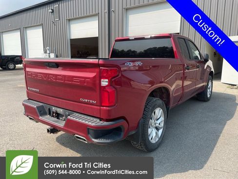 Used 2019 Chevrolet Silverado 1500 Custom w/ Custom Convenience Package AWD/4WD image 3