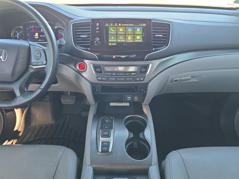 Certified 2022 Honda Pilot Special Edition image 11