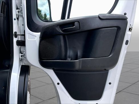 Used 2025 RAM ProMaster 2500 w/ Convenience Group FWD image 20