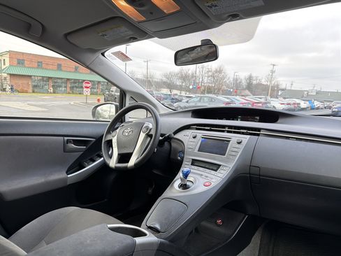Used 2013 Toyota Prius Two image 16
