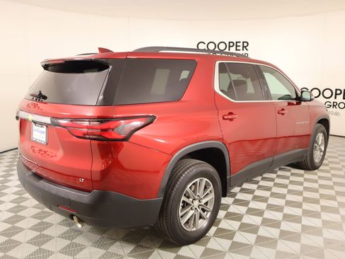 Used 2023 Chevrolet Traverse LT image 21