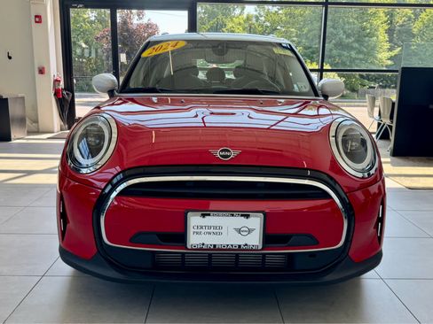 Used 2024 MINI Cooper 4-Door Hardtop FWD image 2