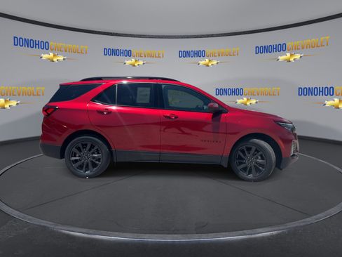 Used 2023 Chevrolet Equinox RS FWD image 12