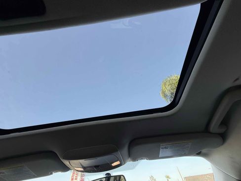 Used 2018 Ford Fusion SE w/ Fusion SE Technology Package FWD image 58