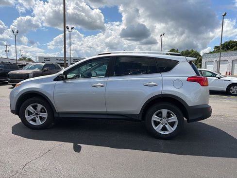Used 2013 Toyota RAV4 XLE FWD image 8