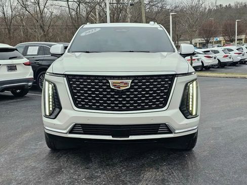 Used 2025 Cadillac Escalade Premium Luxury w/ Touring Package image 6