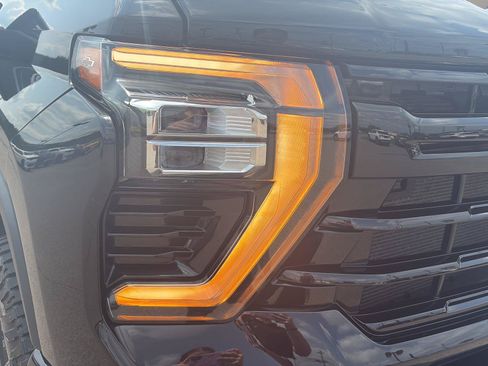 Used 2024 Chevrolet Silverado 2500 LT w/ Midnight Edition AWD/4WD image 40