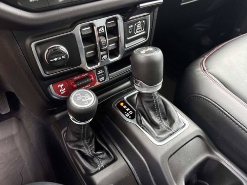 Used 2026 Jeep Wrangler Unlimited Rubicon AWD/4WD image 26