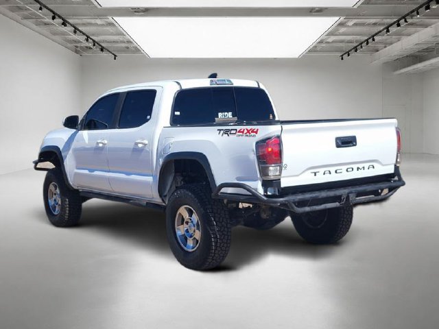 Used 2021 Toyota Tacoma TRD Off-Road w/ TRD Premium Off Road Package AWD/4WD image 3