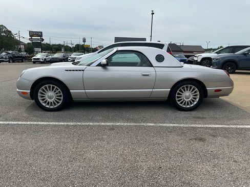 Used 2004 Ford Thunderbird RWD image 5