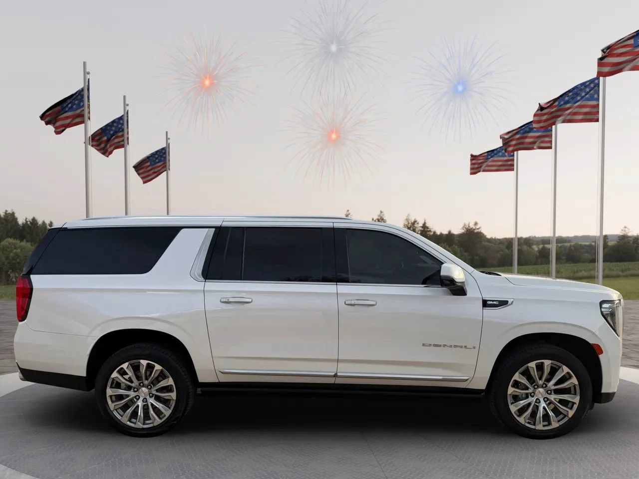Used 2021 GMC Yukon XL Denali w/ Denali Premium Package AWD/4WD image 3