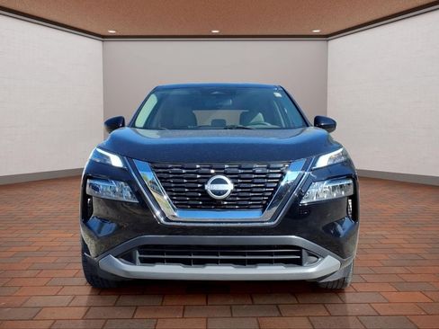 Used 2023 Nissan Rogue SV FWD image 2