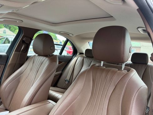 Used 2017 Mercedes-Benz E 300 4MATIC image 13