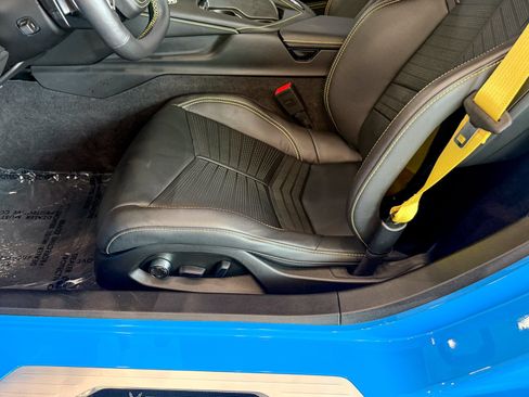 Certified 2024 Chevrolet Corvette Stingray Premium Conv RWD image 17