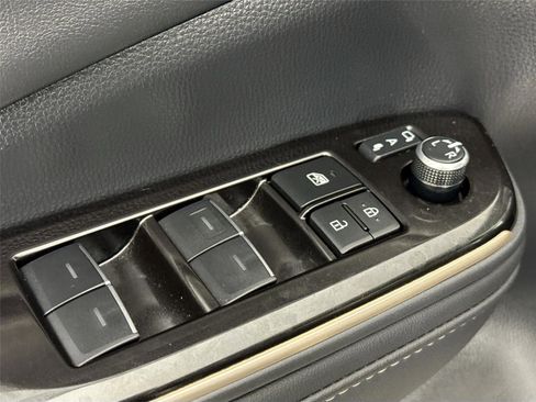 Used 2025 Toyota Crown Signia image 30