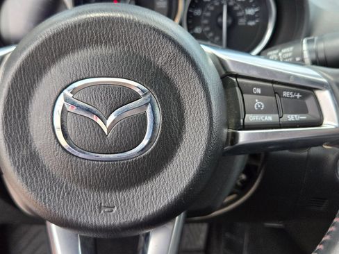 Used 2016 MAZDA MX-5 Miata Club RWD image 19