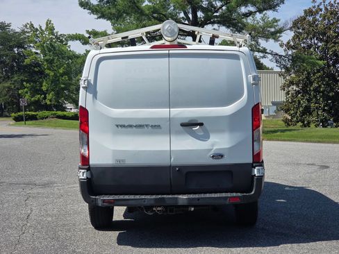 Used 2015 Ford Transit 250 130 Low Roof RWD image 11