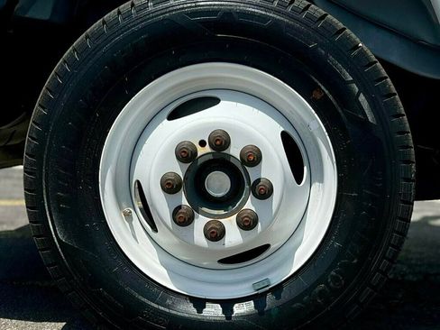 Used 2024 Ford E-350 and Econoline 350 Super Duty w/ Driver's Safety Package RWD image 20
