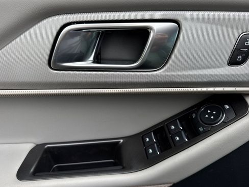 New 2026 Ford Explorer Active AWD/4WD image 10