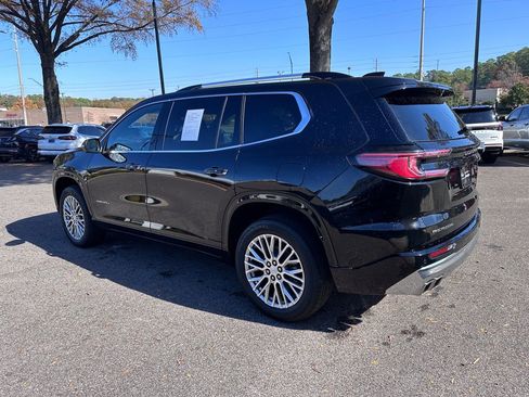 Used 2024 GMC Acadia Denali image 9