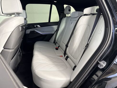 Used 2026 BMW X5 M60i image 22