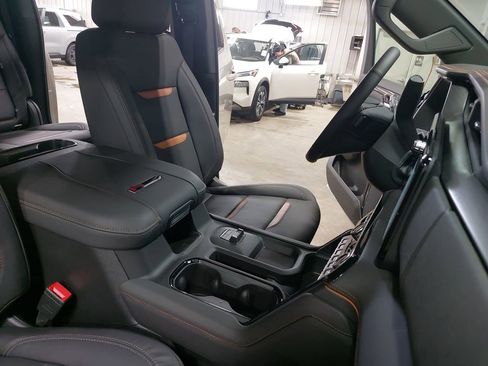 New 2026 GMC Sierra 2500 AT4 w/ AT4 Premium Plus Package AWD/4WD image 10