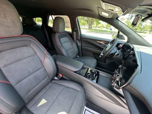 New 2025 Chevrolet Blazer EV RS image 14
