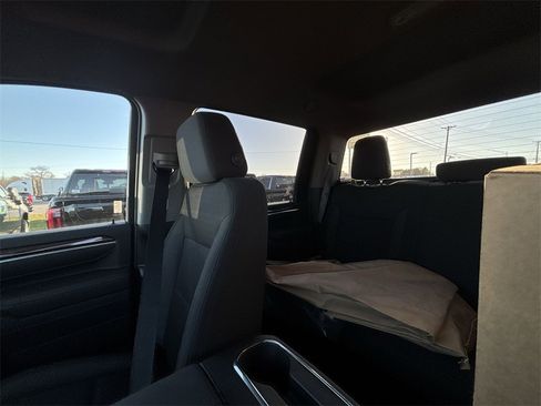 New 2026 Chevrolet Silverado 3500 LT image 12