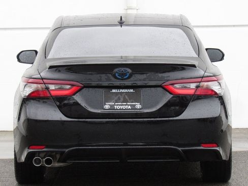 Certified 2024 Toyota Camry SE w/ Convenience Package image 7