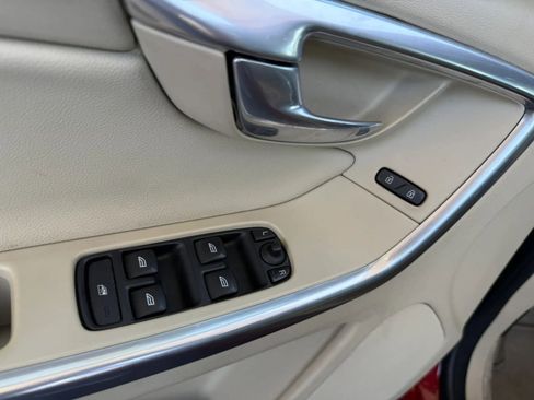 Used 2016 Volvo XC60 T5 Premier image 36