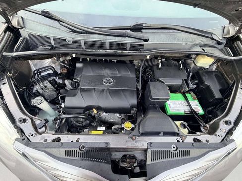 Used 2016 Toyota Sienna XLE Premium AWD/4WD image 12