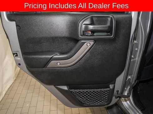 Used 2018 Jeep Wrangler Unlimited Sport S AWD/4WD image 9