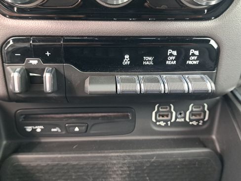 Used 2019 RAM 1500 Big Horn AWD/4WD image 22