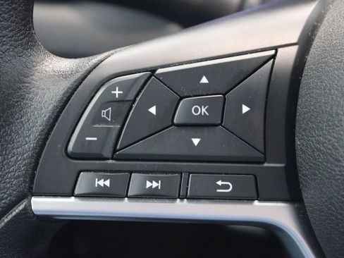 Used 2024 Nissan Sentra SV FWD image 20