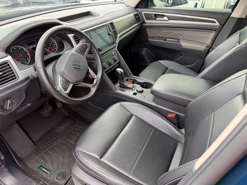 Used 2021 Volkswagen Atlas SE image 3