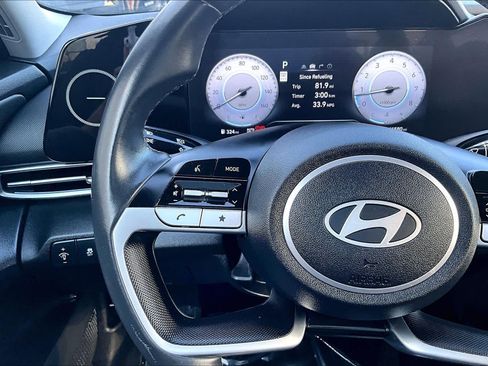 Used 2024 Hyundai Elantra Limited FWD image 24