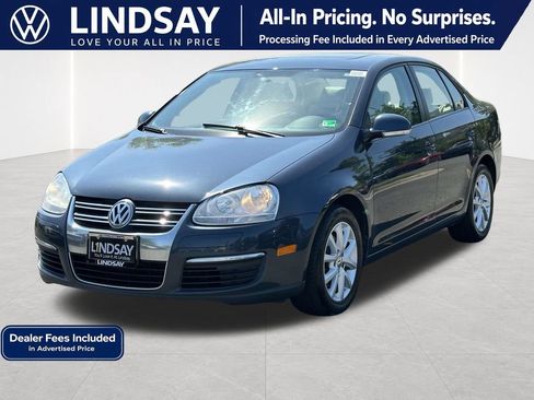 Used 2010 Volkswagen Jetta SE FWD image 4