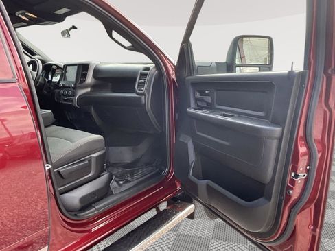 Used 2024 RAM 3500 Tradesman w/ Chrome Appearance Group image 16