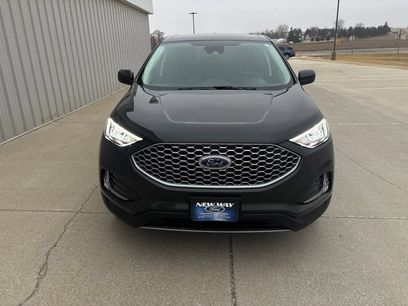 Used 2024 Ford Edge SEL w/ Convenience Package