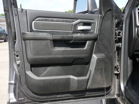 Used 2024 RAM 2500 Big Horn AWD/4WD image 17