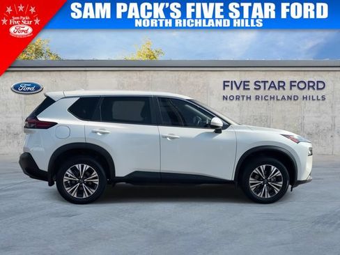Used 2023 Nissan Rogue SV FWD image 10