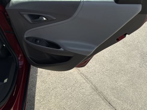 Used 2016 Chevrolet Malibu Premier w/ Driver Confidence Package image 17