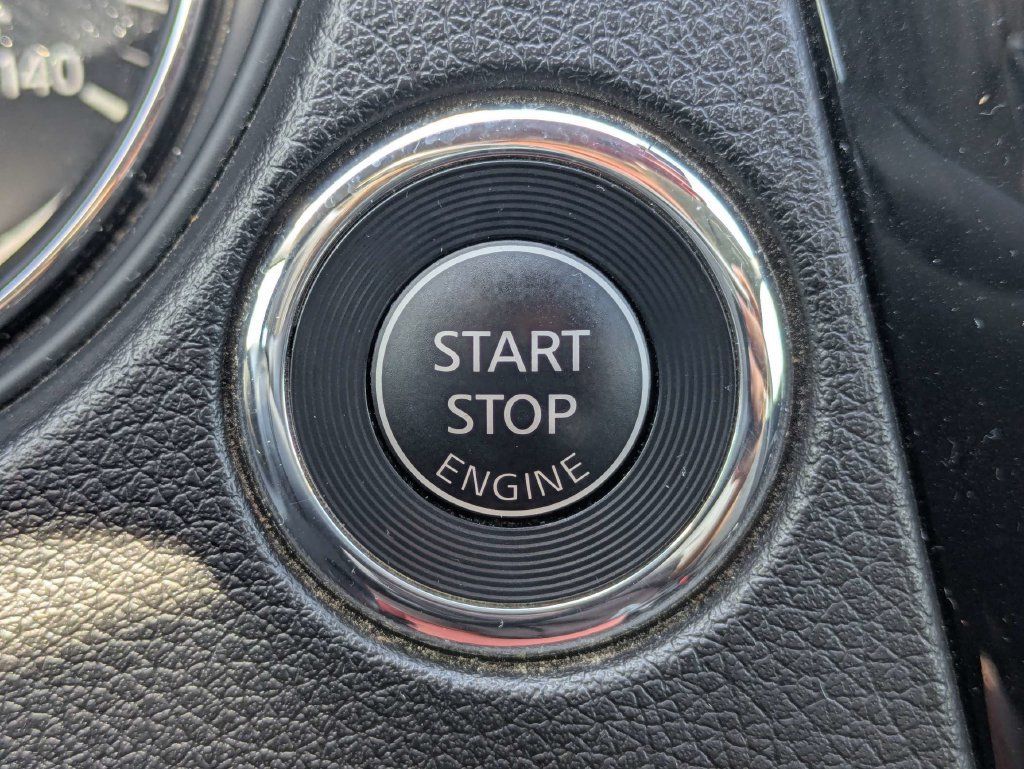 Used 2020 Nissan Rogue Sport SV FWD image 32