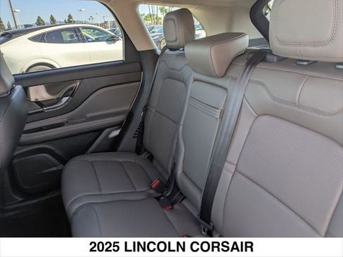 New 2025 Lincoln Corsair Grand Touring image 13