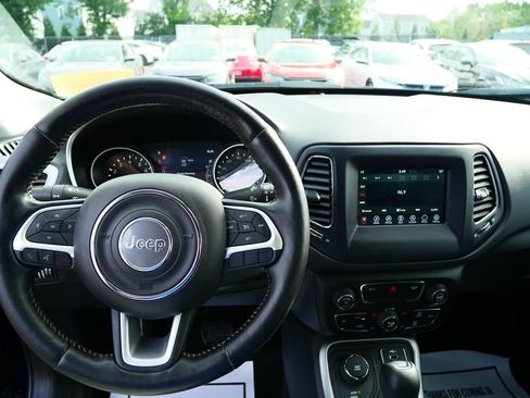 Used 2021 Jeep Compass Latitude w/ Convenience Group AWD/4WD image 15