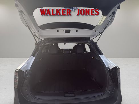 Used 2025 Nissan Kicks SR image 16