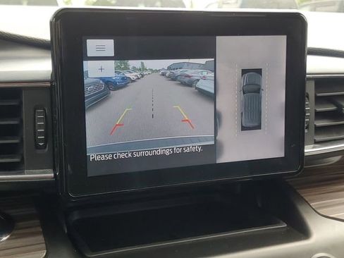 Used 2020 Ford Explorer Limited w/ Equipment Group 310A image 17